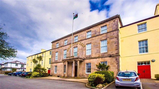Caernarfon Turkey & Tinsel - Celtic Royal Hotel
