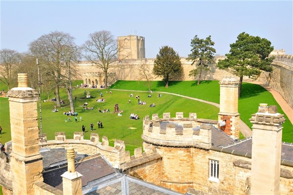 Lincoln (Castle,Cathedral,Quayside,Shops & Sights)